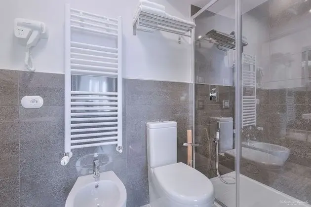 Classic Tek Büyük veya İki Ayrı Yataklı Oda