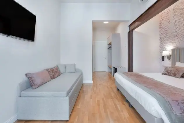 Classic Üç Kişilik Oda