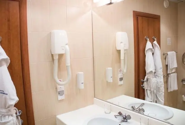 1 Çift Kişilik Veya 2 Tek Kişilik Yatak Business