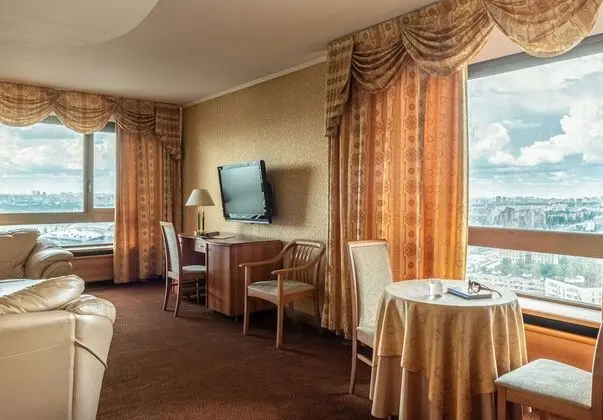 Grand Süit, 1 Çift Kişilik Yatak (free access to fitness facilities)