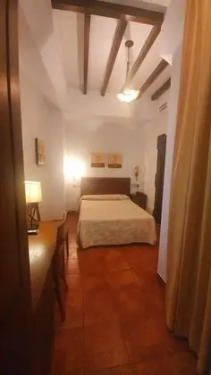 Tek Büyük veya İki Ayrı Yataklı Oda (Interior)