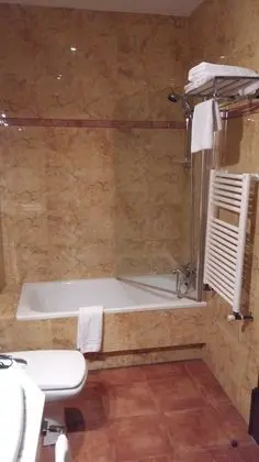 Tek Büyük veya İki Ayrı Yataklı Oda (Interior)