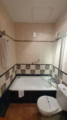 Tek Büyük veya İki Ayrı Yataklı Oda, Şehir Manzaralı