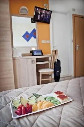 Standard Tek Büyük veya İki Ayrı Yataklı Oda