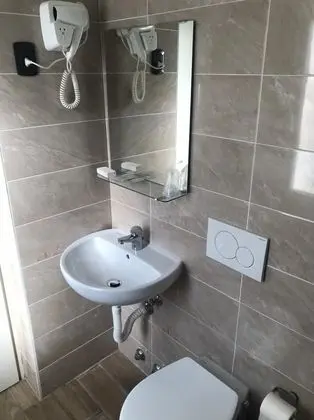 Standard Tek Büyük veya İki Ayrı Yataklı Oda