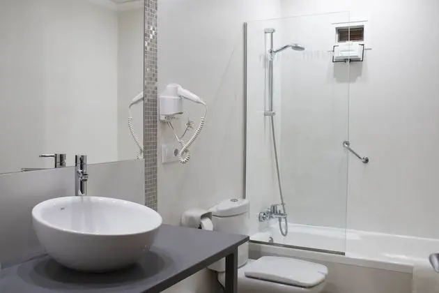 Tek Büyük Yataklı Oda (2 adults + 1 child)