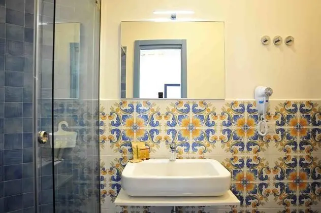Comfort Tek Büyük veya İki Ayrı Yataklı Oda, 1 Büyük (Queen) Boy Yatak, Bahçe Manzaralı