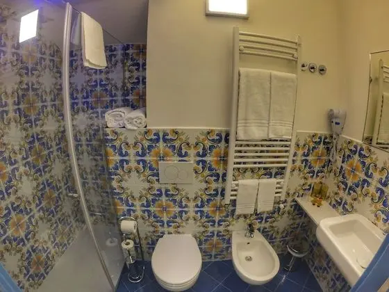 Comfort Tek Büyük veya İki Ayrı Yataklı Oda, 1 Büyük (Queen) Boy Yatak (conchiglia)