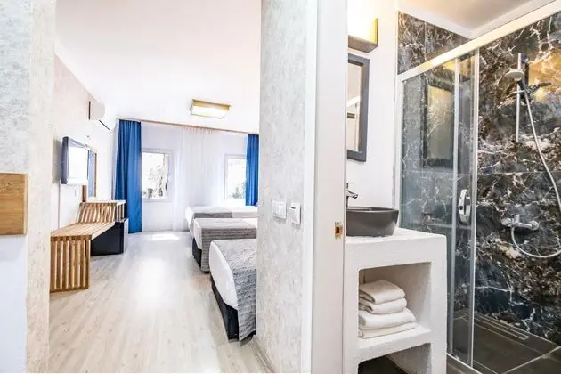 Standard Custom Room