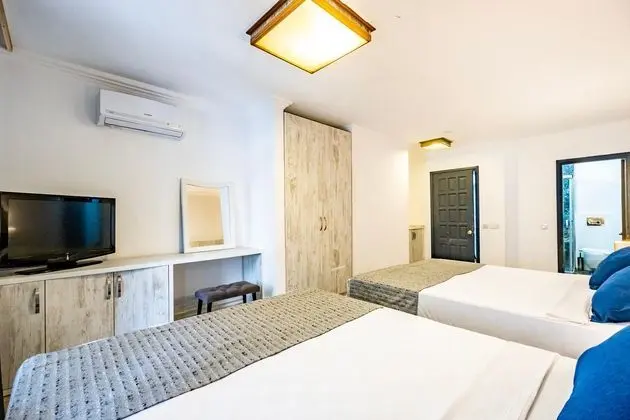 Standard Custom Room