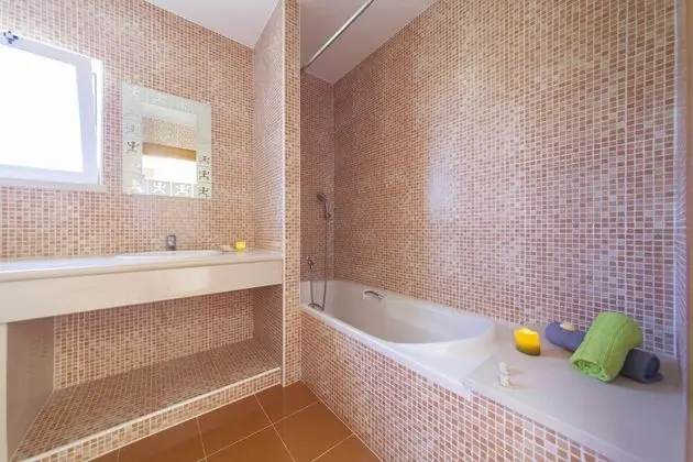 Villa, 4 Yatak Odası, Kişiye Özel Havuzlu, Deniz Manzaralı