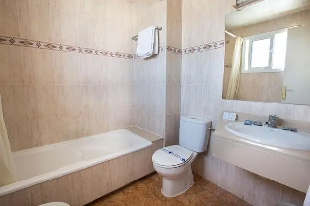 Habitación individual con balcón