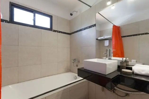 Deluxe Tek Büyük veya İki Ayrı Yataklı Oda