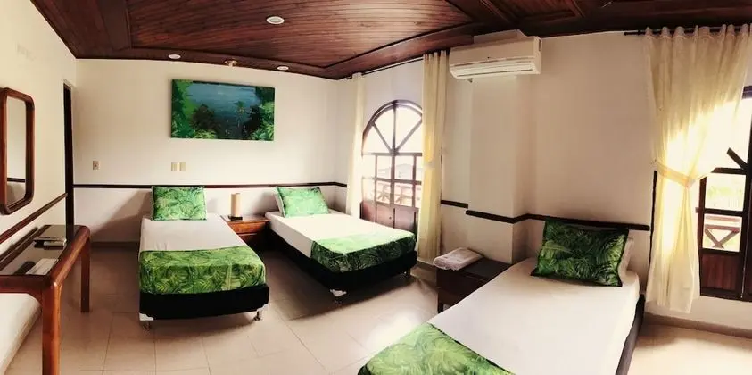 Standard Üç Kişilik Oda, 3 Tek Kişilik Yatak