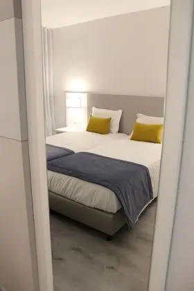 Büyük Yataklı Tek Kişilik Oda