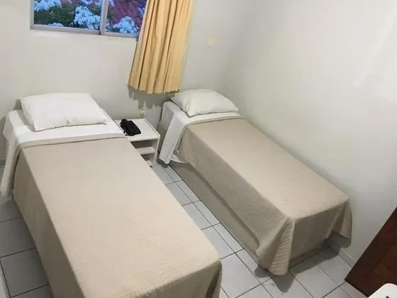 Standard Tek Büyük veya İki Ayrı Yataklı Oda, 1 Çift Kişilik veya 2 Tek Kişilik Yatak
