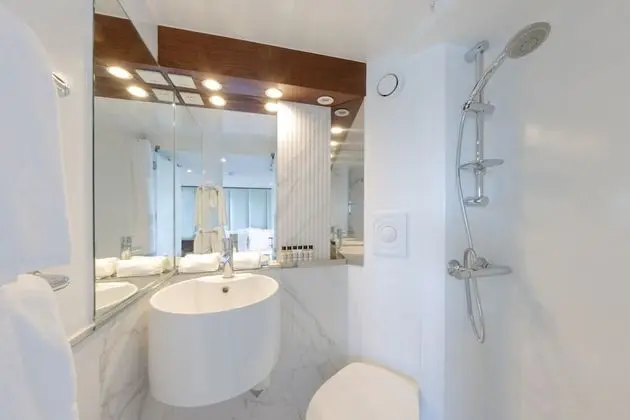 Comfort Tek Büyük Yataklı Oda