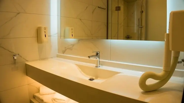 Standard Tek Büyük Yataklı Oda, Bahçe Manzaralı