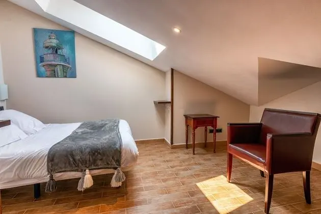 Stüdyo, Deniz Manzaralı (Abuhardillado / Acceso Escaleras)