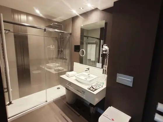 Standard Tek Büyük veya İki Ayrı Yataklı Oda