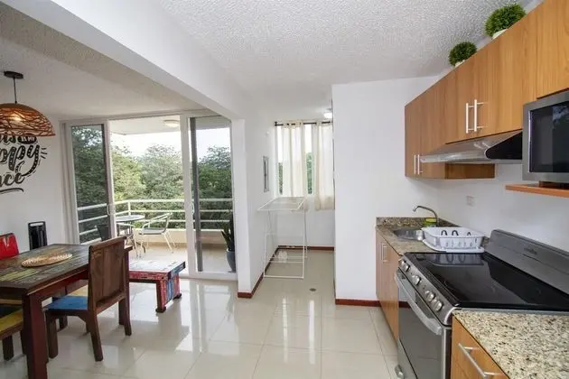 Comfort Apart Daire, 3 Yatak Odası, Buzdolabı ve Mikrodalga, Bahçeli