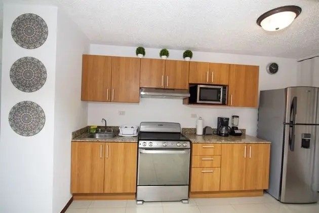 Comfort Apart Daire, 3 Yatak Odası, Buzdolabı ve Mikrodalga, Bahçeli