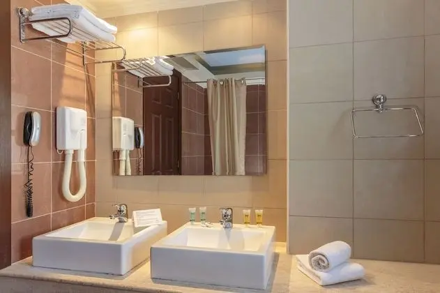 Superior Tek Büyük veya İki Ayrı Yataklı Oda