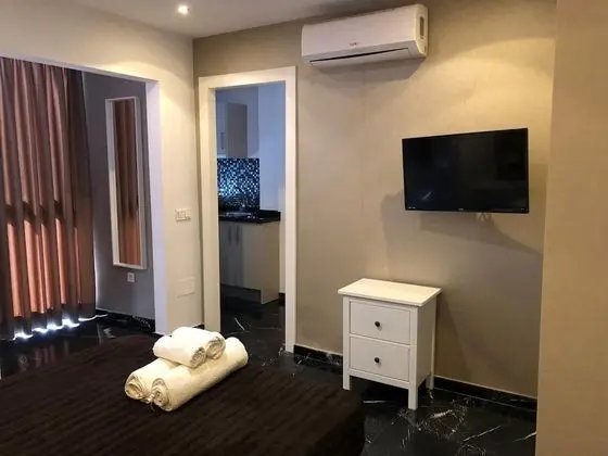 Deluxe Tek Büyük Yataklı Oda