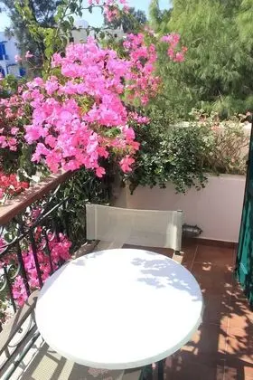 Üç Kişilik Oda