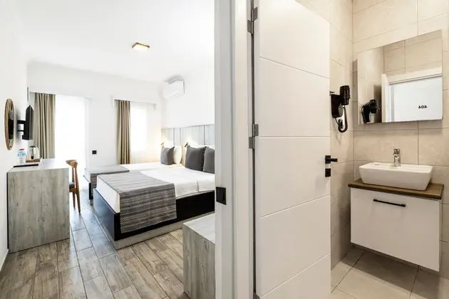 https://images.etstur.com/imgproxy/resize/2560x1440/files/images/hotelImages/etsrooms/746/Costa_Maya_Bodrum_20250613165928_0.JPG