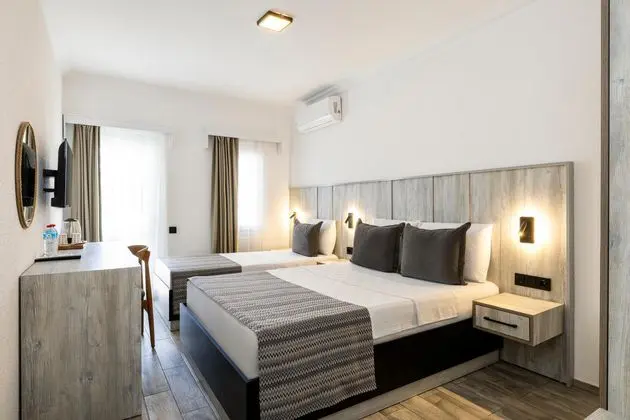https://images.etstur.com/imgproxy/resize/2560x1440/files/images/hotelImages/etsrooms/746/Costa_Maya_Bodrum_20250613165944_1.JPG