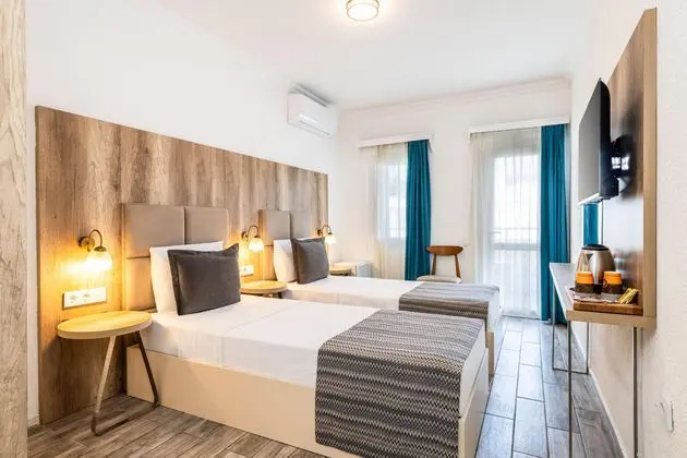 https://images.etstur.com/imgproxy/resize/2560x1440/files/images/hotelImages/etsrooms/746/Costa_Maya_Bodrum_20250613170659_1.JPG
