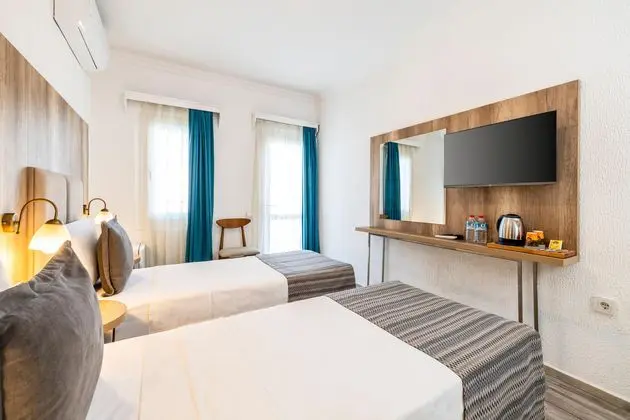 https://images.etstur.com/imgproxy/resize/2560x1440/files/images/hotelImages/etsrooms/746/Costa_Maya_Bodrum_20250613170719_1.JPG