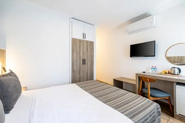 https://images.etstur.com/imgproxy/resize/2560x1440/files/images/hotelImages/etsrooms/746/Costa_Maya_Bodrum_20251222122935_1.JPG