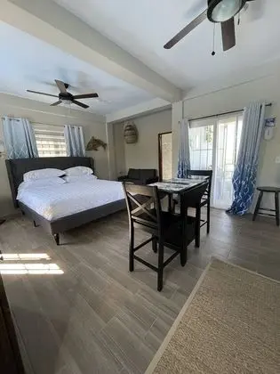 Sunrise King Suite 360 degree views of island from roof top