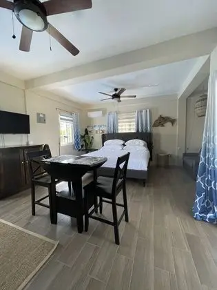 Sunrise King Suite 360 degree views of island from roof top