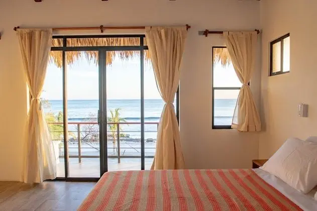 Deluxe Tek Büyük Yataklı Oda, 1 Büyük (Queen) Boy Yatak, Deniz Manzaralı