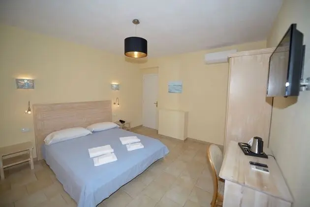 Classic Tek Büyük Yataklı Oda