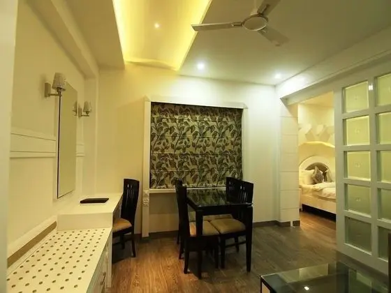 Luxury Oda