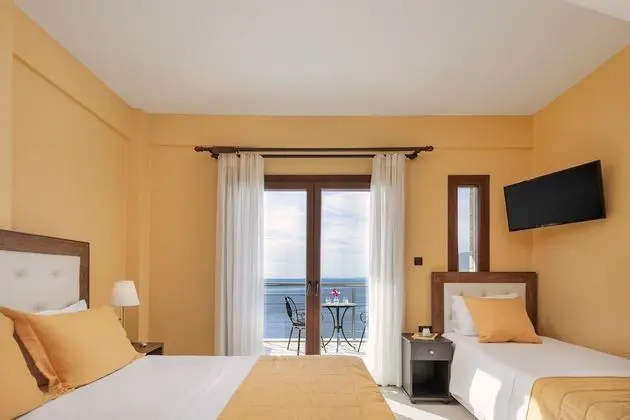 Deluxe Üç Kişilik Oda, Deniz Manzaralı