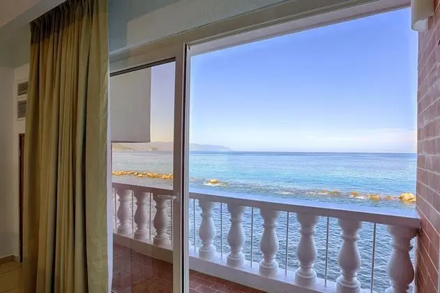 Studio, Ocean Front