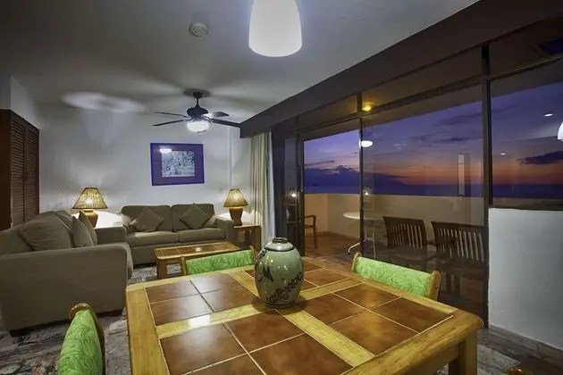 Suite 1 Bedroom, Ocean Front