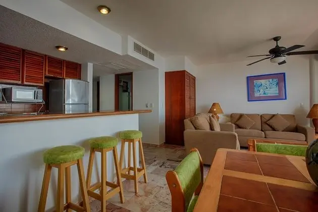 Suite 1 Bedroom, Ocean Front