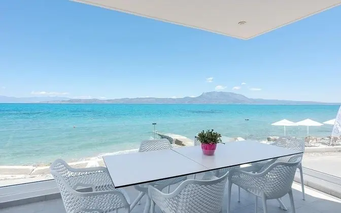 Premium Apart Daire, Denize Sıfır
