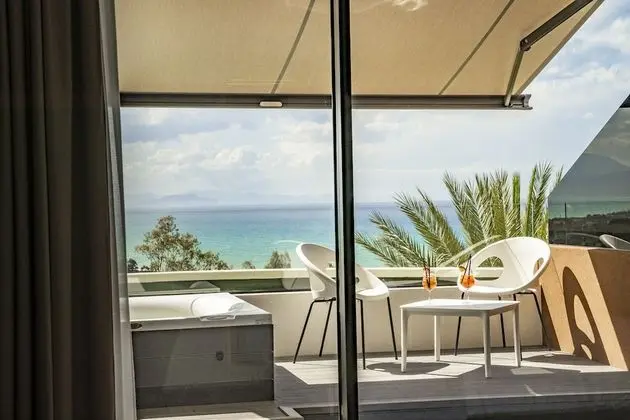 Tek Büyük Yataklı Oda (Jacuzzi Deluxe)