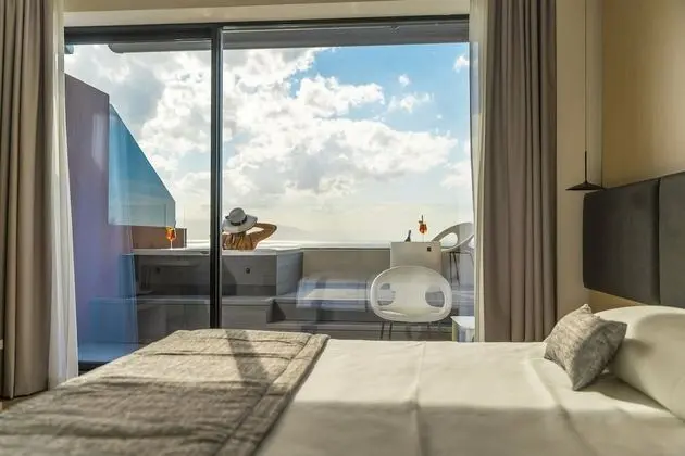Tek Büyük Yataklı Oda (Jacuzzi Deluxe)