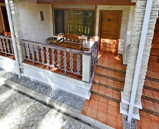 Deluxe Oda, Balkon (Poolside)