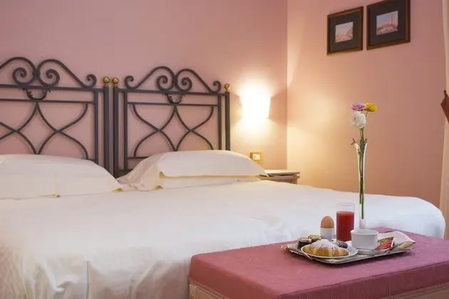 Classic Büyük Yataklı Tek Kişilik Oda