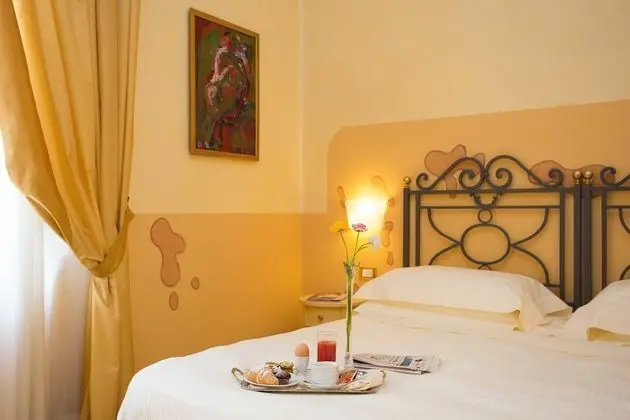 Classic Büyük Yataklı Tek Kişilik Oda