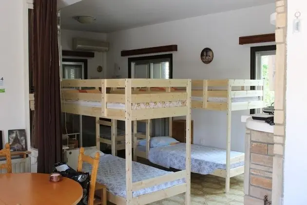 Traditional Ortak Ranzalı Oda, Sadece kadınlar için, Engellilere Uygun, Bahçe Manzaralı